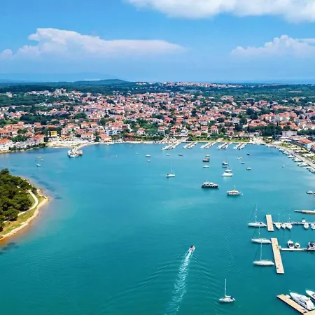 Hilde Red-8 By Interhome Lägenhet