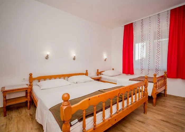 Hilde Red-8 By Interhome *