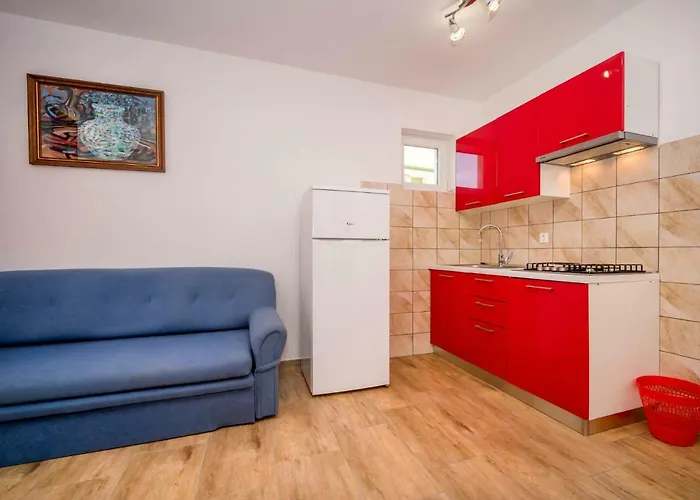 Hilde Red-8 By Interhome *